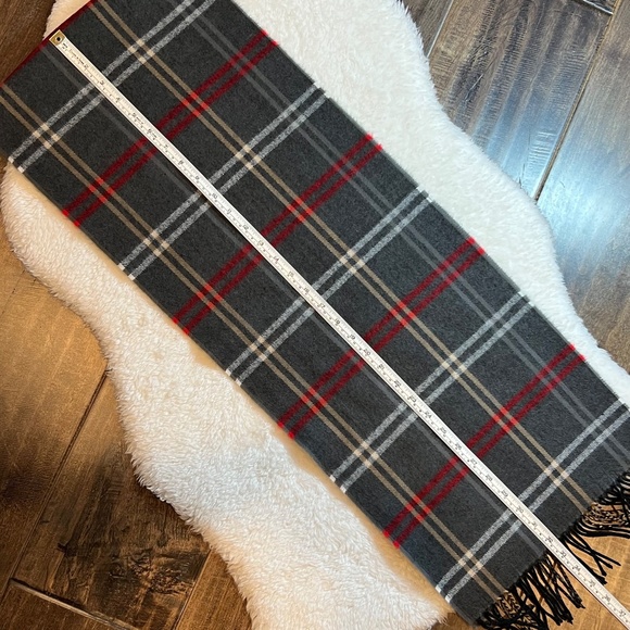 100% Cashmere Gray Plaid Scarf - Picture 6 of 6